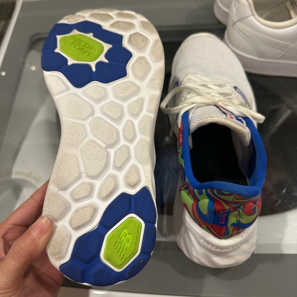 New Balance White and Blue Athletic Shoes with Colorful Pattern - Picture 2 of 2